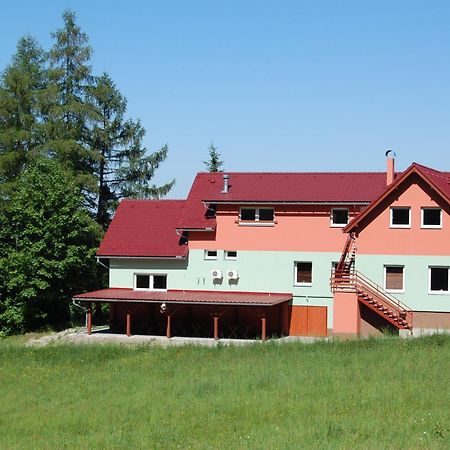 Penzion U Mustku Jiriho Rasky Trojanovice Bagian luar foto